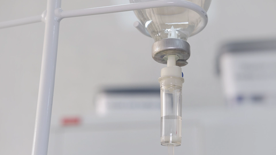 Капельница раствора Рингера